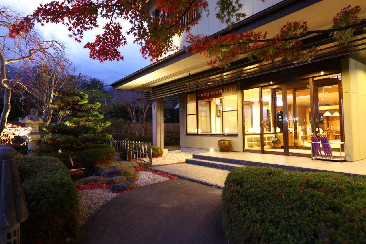 Hotel Yamabuki Komagane Exteriör bild